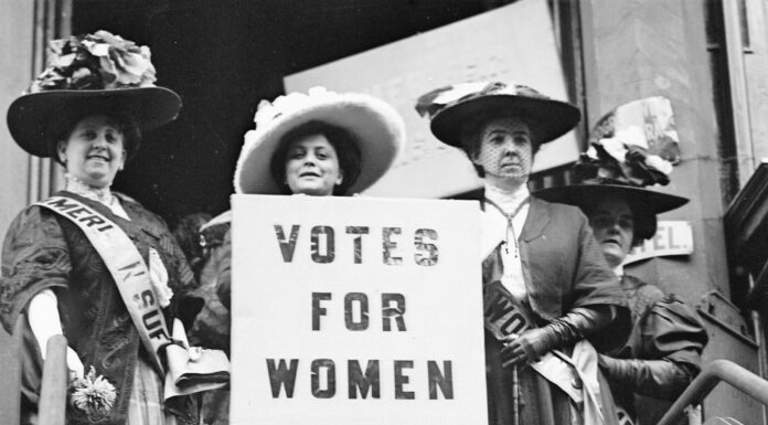Today in Herstory: Growing Public Support for the Suffragist Movement