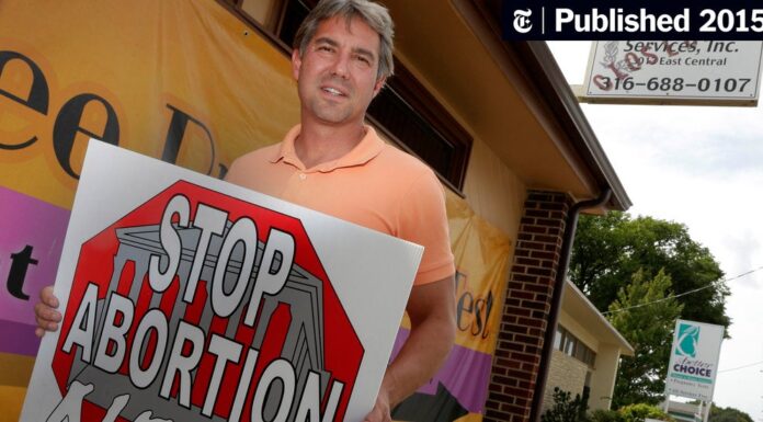 Australia Deports Anti-Abortion Extremist Troy Newman