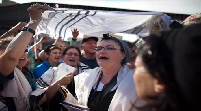 Israeli Women Could Face Jail Time for Praying at Western Wall
