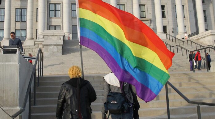Supreme Court Temporarily Blocks Same-Sex Marriages in Utah