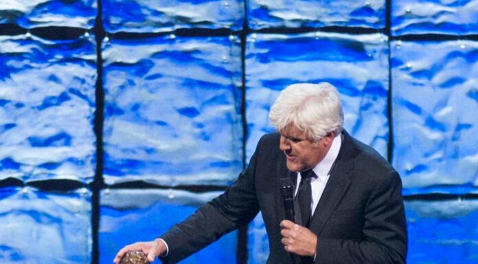 Jay Leno Honored with Mark Twain Prize Pays Tribute to Mavis and Women’s Rights Work
