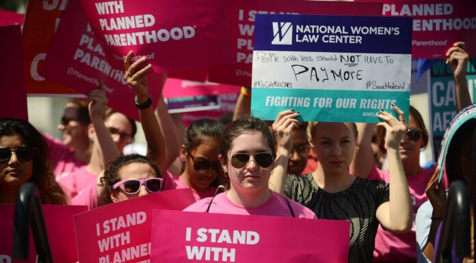 Senate Democrats Stop GOP Effort to Defund Planned Parenthood