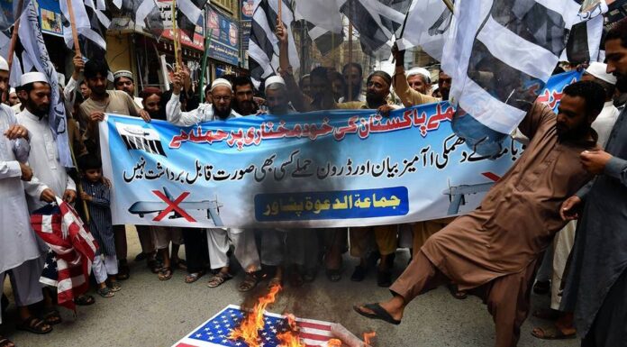 Pakistan Reaffirms Support for Taliban Despite Global Condemnation