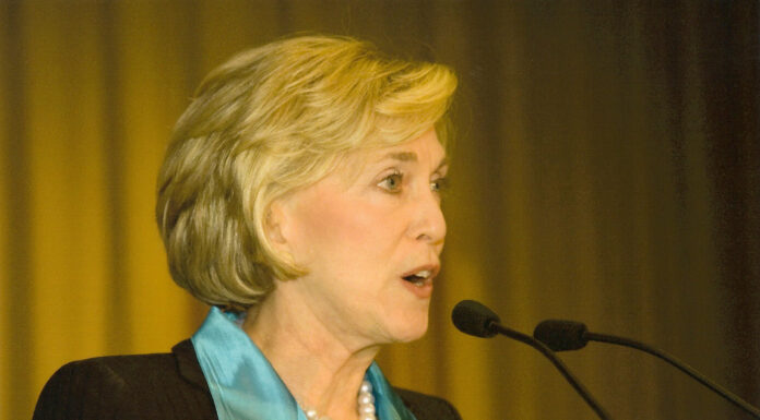 Women Face Tough Fight for Superintendent Jobs: Breaking the Glass Ceiling in Education