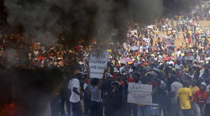 #FeesMustFall: South African Students Protest Tuition Hikes