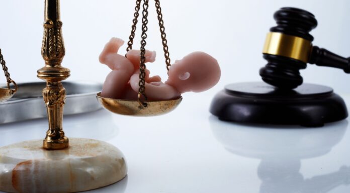 Judge Extends Injunction Against Controversial Abortion Waiting Period Law