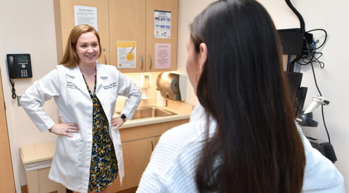 Female Doctors Shown to Provide More Thorough Breast Exams