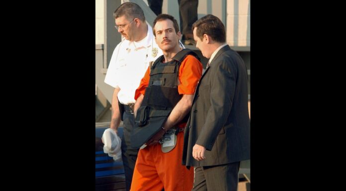 Dynamite Discovered at Scene of Atlanta Clinic Bombings