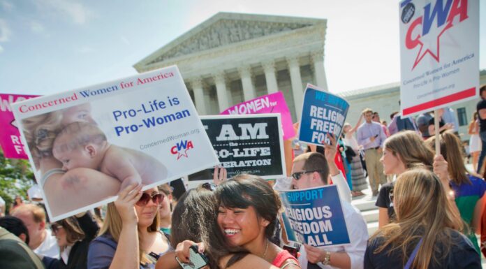 Senate Republicans Block Effort to Overturn Hobby Lobby Ruling