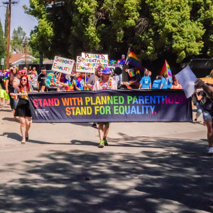 18248770603_1db8fe2b26_b