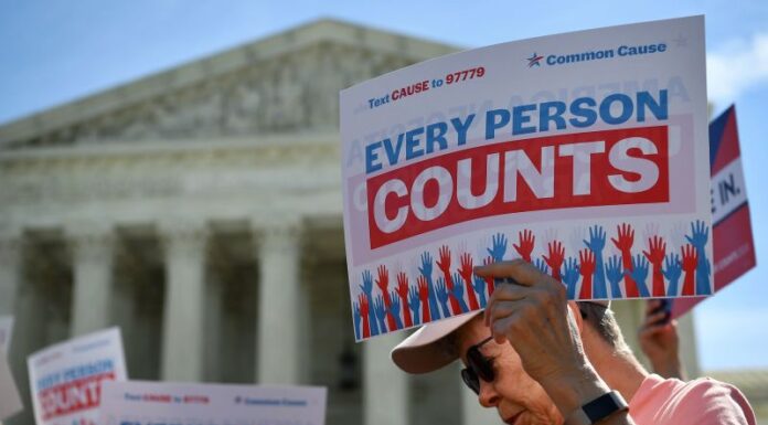Supreme Court Temporarily Blocks Citizenship Question on 2020 Census