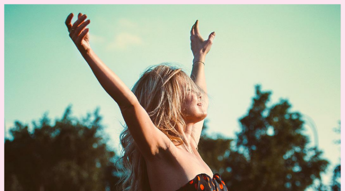 Par leur féminité grâce et finesse : l’art de la puissance au féminin