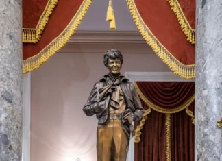 Amelia Earhart Statue to Be Installed at U.S. Capitol