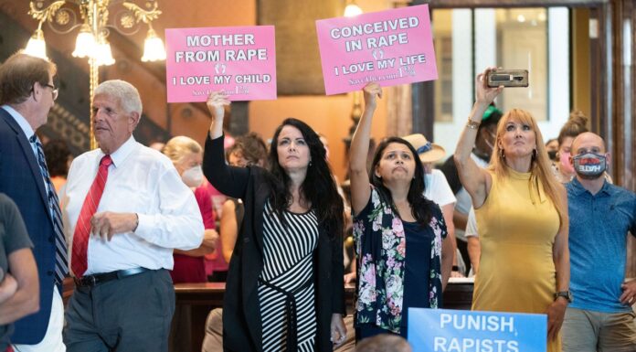 South Carolina Governor Cuts Off Funding to Abortion Providers