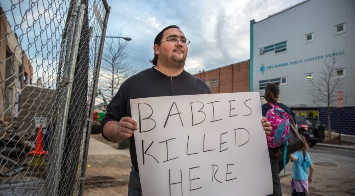 North Carolina Man Arrested for Aiding Informant in Abortion Clinic Bomb Plot