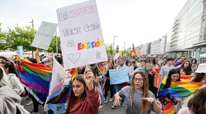 Asociaciones feministas en A Coruña: Espacios de resistencia y empoderamiento