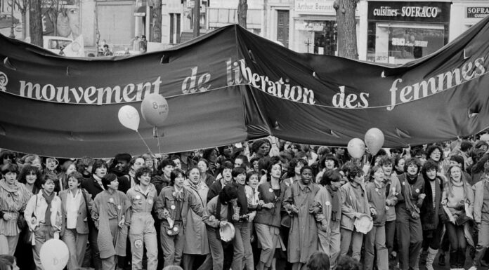 Nous les femmes : portrait de la chanson féministe emblématique