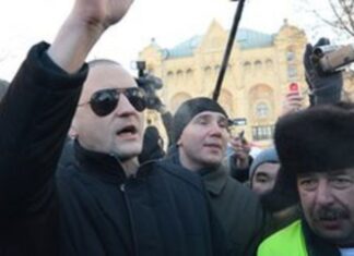 Russian Opposition Leader Arrested During Nationwide Anti-Putin Protests