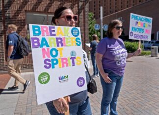 Southern Baptists Vote to Ban Female Pastors Sparking Backlash