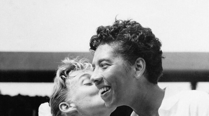 Venus Williams Matches Althea Gibson with Wimbledon Victory