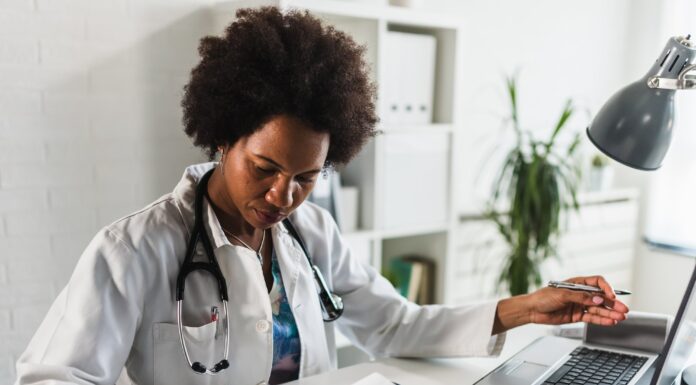 Women Doctors Still Earning Less Than Male Counterparts Study Reveals