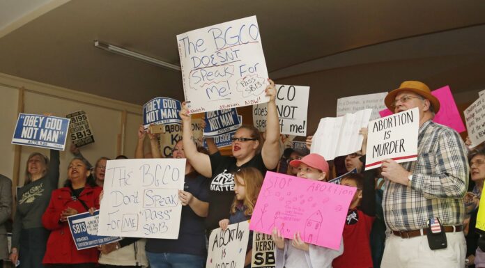 Oklahoma Judge Upholds Ban on Second Trimester Abortion Procedure