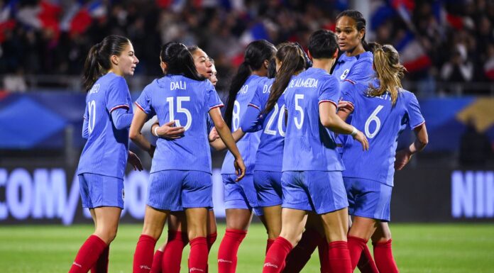 Pourquoi la France féminine reste à deux étoiles ? Disparités sportives expliquées