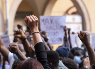 Colorado Senate Passes Bill to Limit Residential Picketing