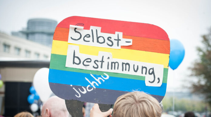 Feminismus und Geburtshilfe: Der Kampf um Selbstbestimmung