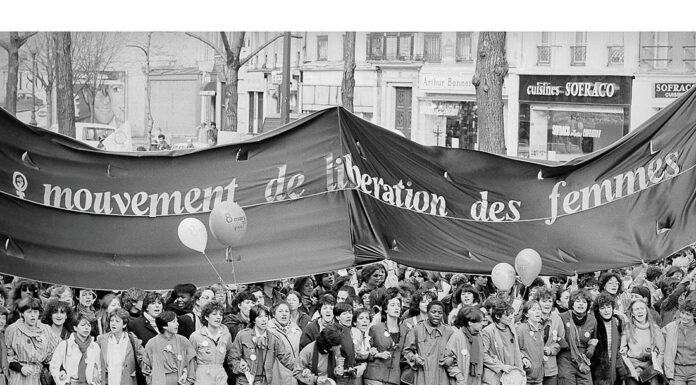 Avec qui démarre la cause féministe ? Alliances et premiers combats