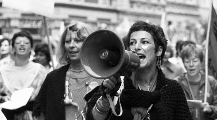 Dans le mouvement féministe : les temps forts et les tournants historiques