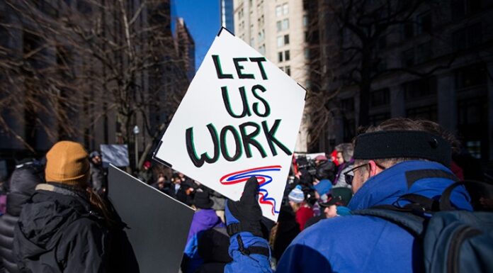 U.S. Government Shutdown Reaches 19 Days with No Resolution in Sight