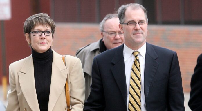 Kansas Attorney General Phill Kline Loses Election Amid Controversy