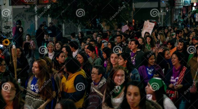 Bogotá Women Celebrate Empowerment with ‘Night Without Men’