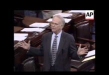 Senate Finally Votes to Expel Packwood Amid Harassment Scandal