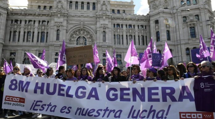 A punt en la huelga feminista del 14 de novembre: Voces desde la calle