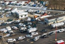 Mass Shooting at Aurora Illinois Factory Leaves 5 Dead and Several Injured