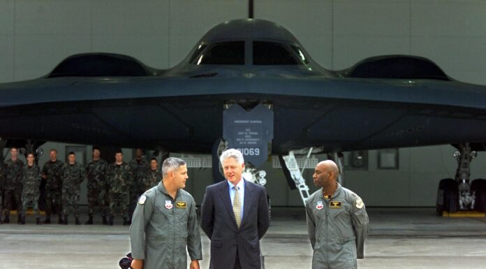 President Clinton Vows Not to Purchase More B-2 Bombers