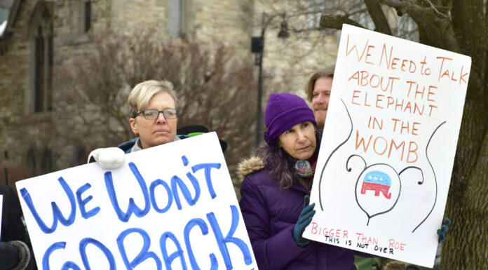 Judge Temporarily Blocks Wisconsin’s Abortion Waiting Period Law