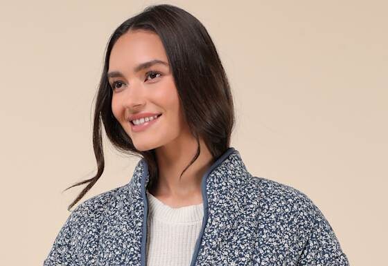 Black Quilted Jacket for Women: Puffer Perfection for Cold Days