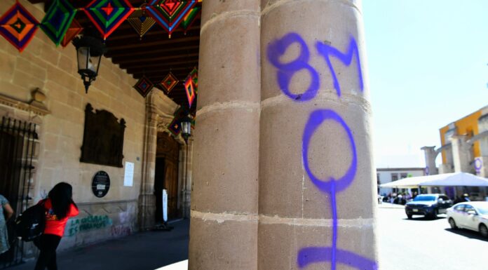 ¿Por qué el símbolo feminista es como es? Significados ocultos