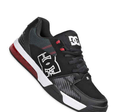 Black and White Clothes for Women: Versatile Pieces for Every Season