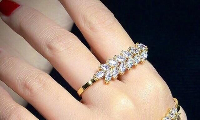 Adjustable Silver Ring for Women: Elegant Jewelry for Every Finger