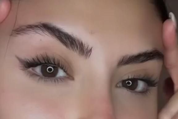 ¿Cómo feminizar el rostro de forma natural? Trucos y rutinas