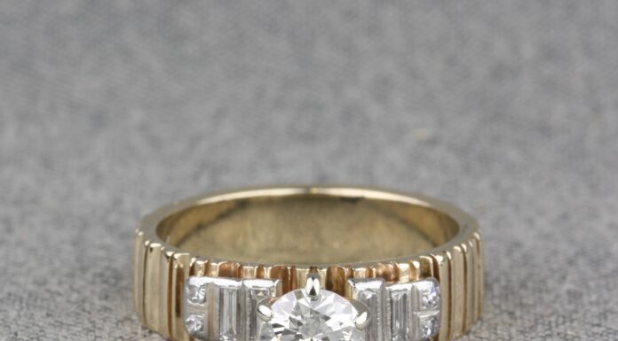 14 Karat Gold Ring for Women: Classic Glamour Modern Edge