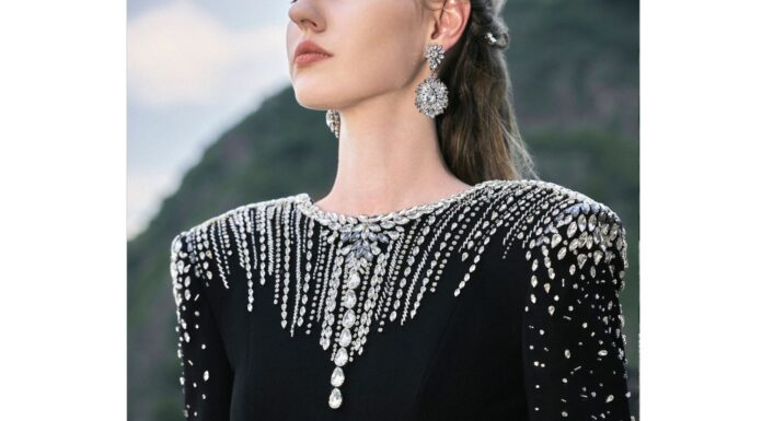 Black Long Sleeve Top Women: The Understated Star of Every Wardrobe