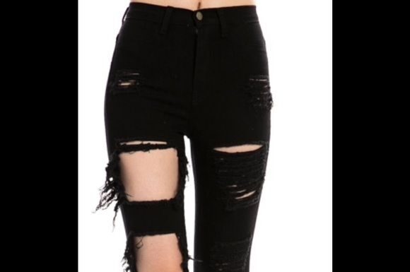 Black Distressed Jeans for Women: Edgy Denim That Defines Cool