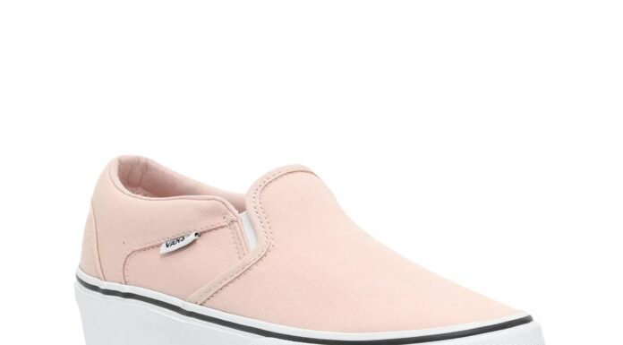 Black Slip-On Sneaker for Women: The No-Fuss Streetwear Staple