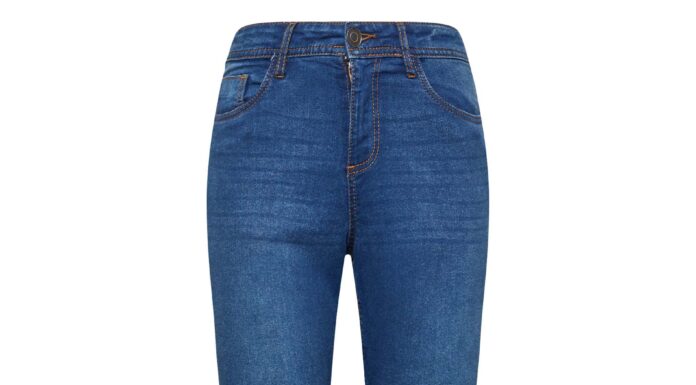 Bootcut Jeans for Tall Women: Flare Fit & Feminine Flair