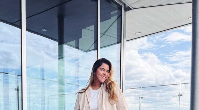 Effortless Business Travel Outfits for Women: Style on the Go